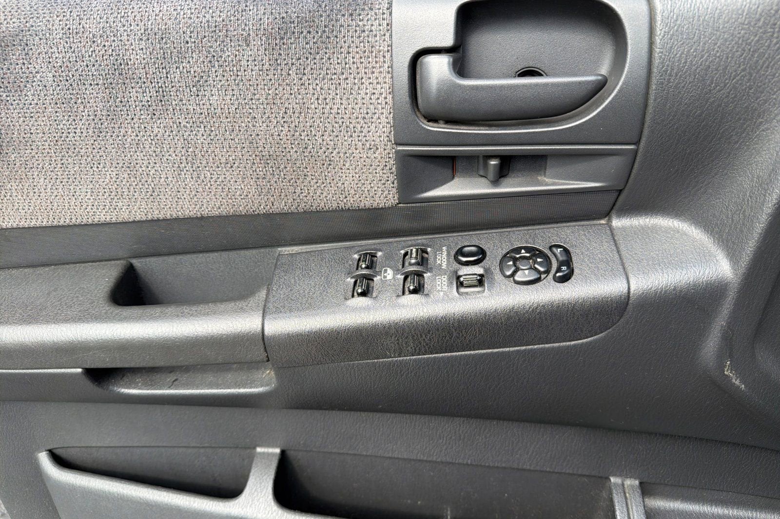 2001 Dodge Dakota Sport