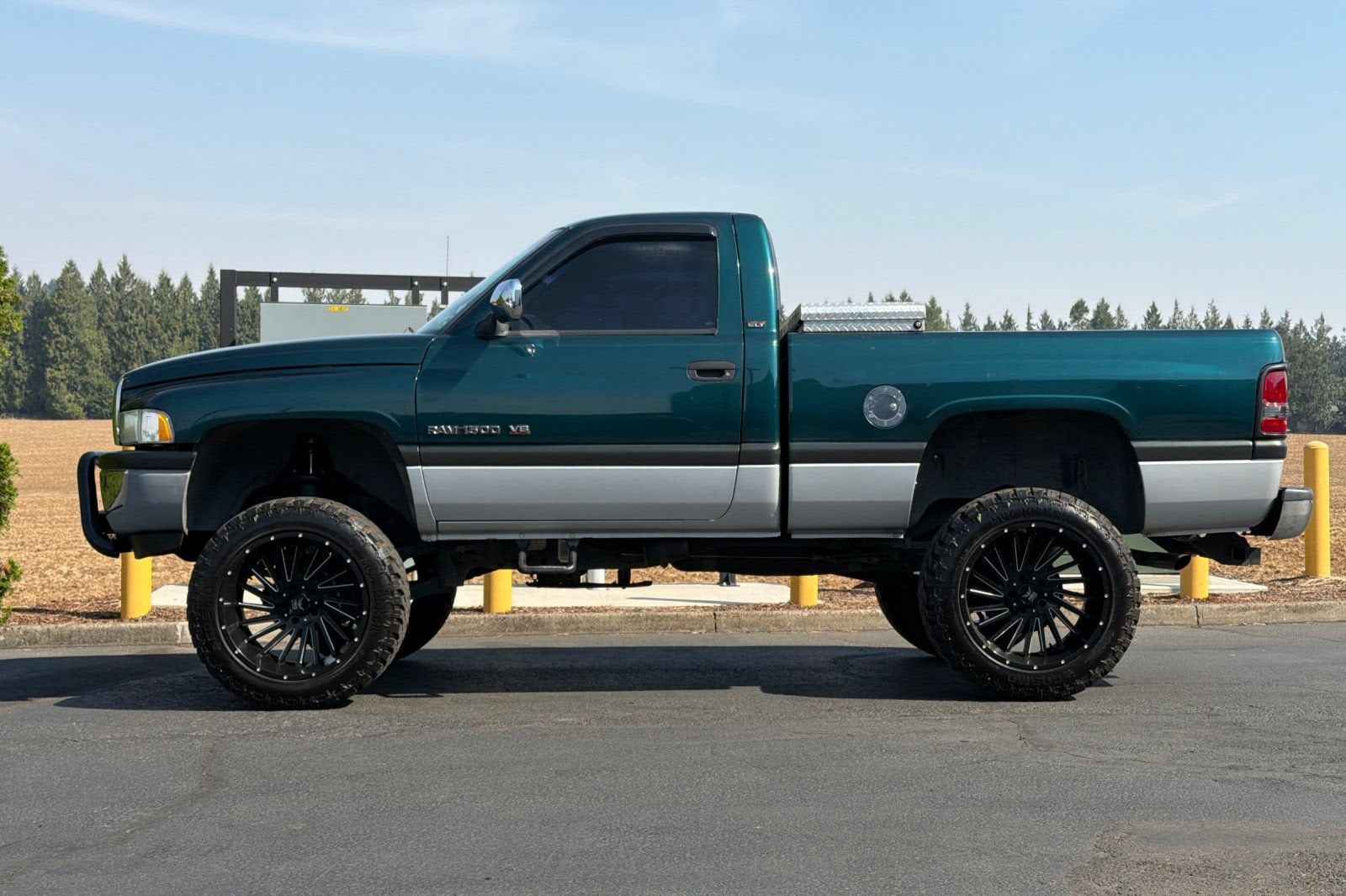 1997 Dodge Ram 1500 2DR REG 119WB 4WD