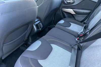 2017 Jeep Cherokee Sport
