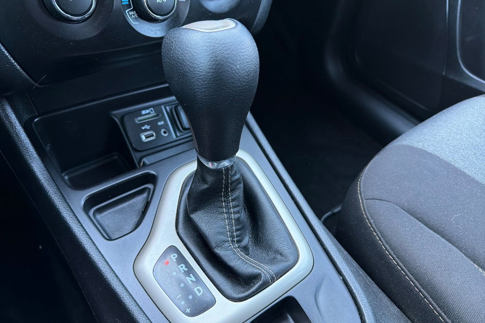 2017 Jeep Cherokee Sport