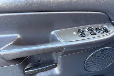 2002 Dodge Ram 1500 REG 140.5WB 4X4
