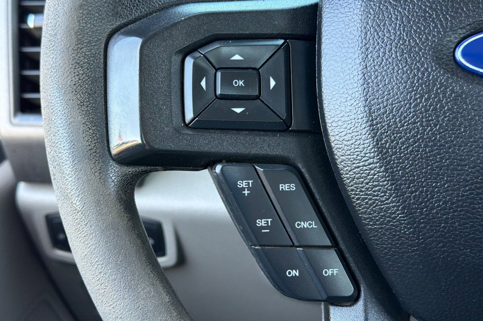 2017 Ford Super Duty F-350 DRW XL