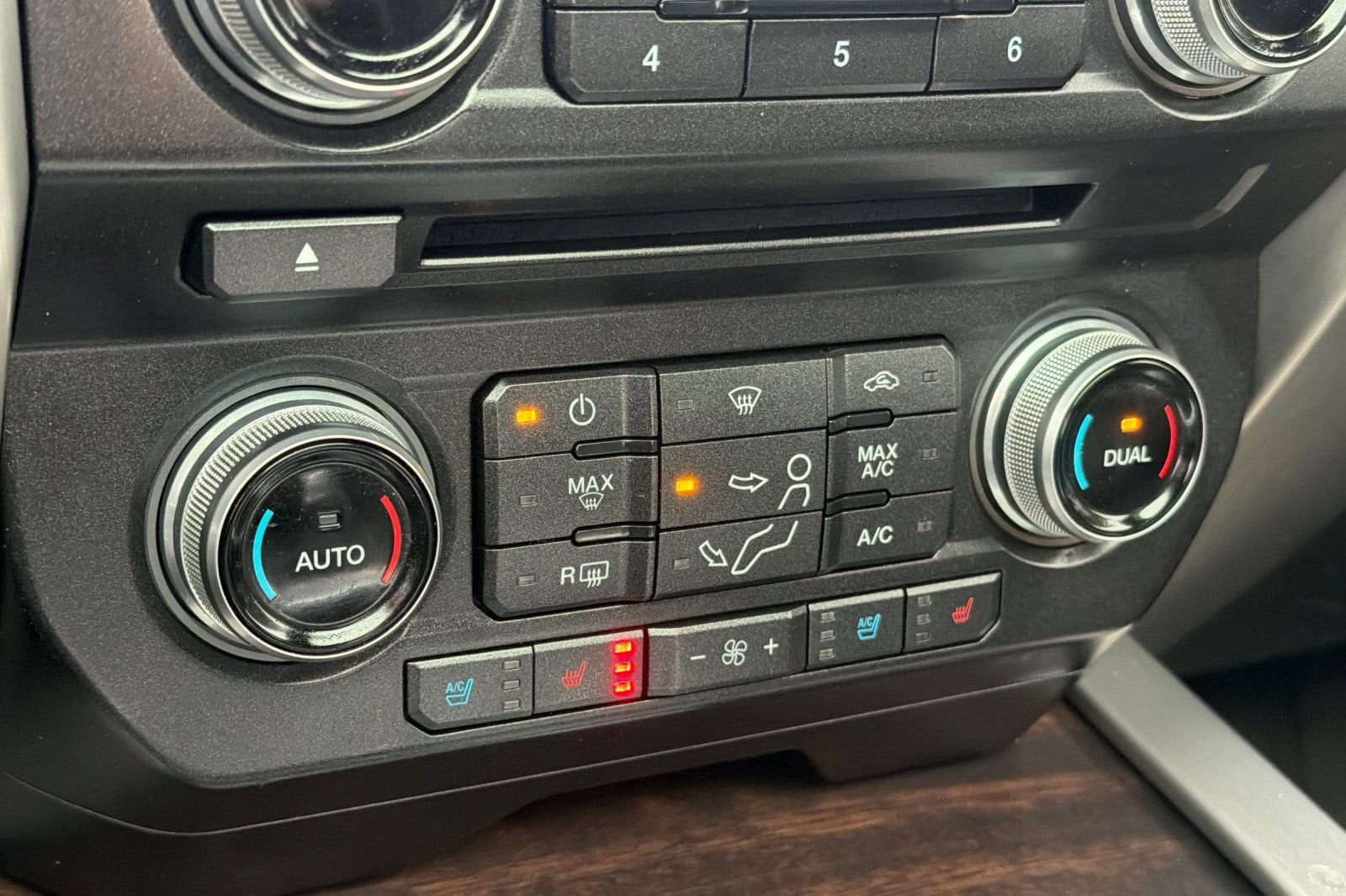 2017 Ford Super Duty F-350 SRW Platinum