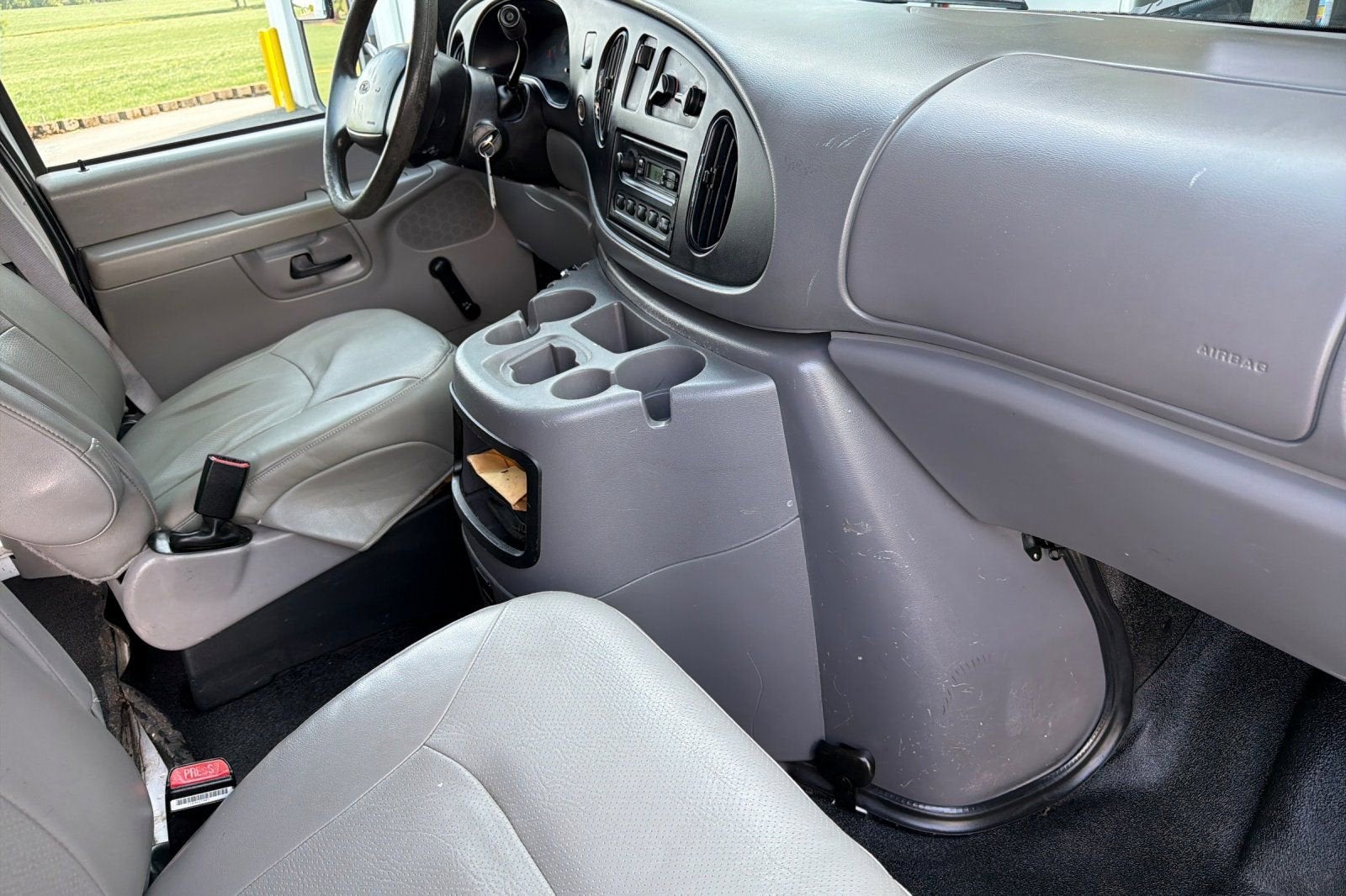 2002 Ford Econoline Cargo Van Base