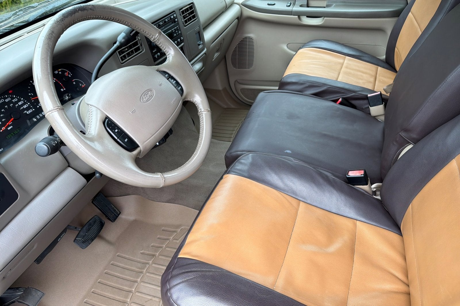 2002 Ford Super Duty F-350 SRW XL