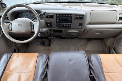 2002 Ford Super Duty F-350 SRW XL