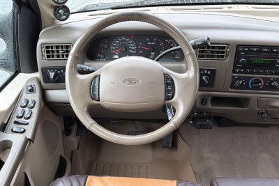 2002 Ford Super Duty F-350 SRW XL