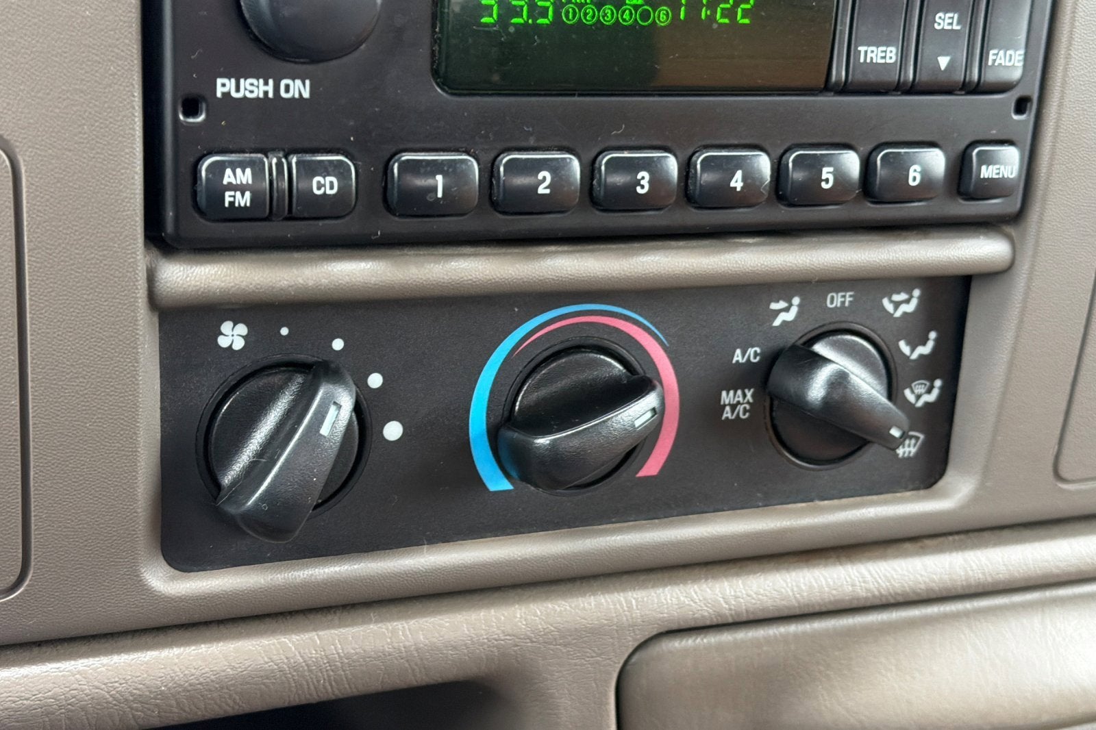 2002 Ford Super Duty F-350 SRW XL