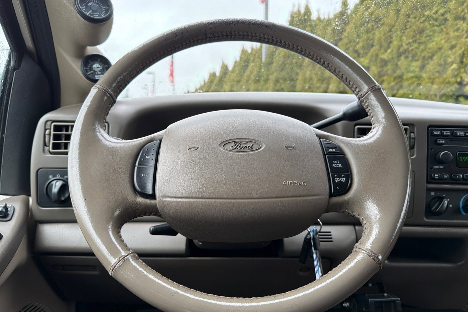 2002 Ford Super Duty F-350 SRW XL