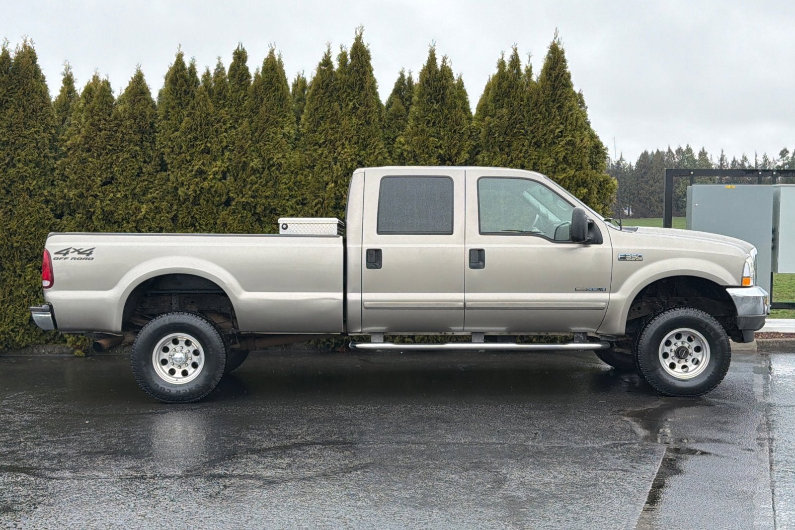 2002 Ford Super Duty F-350 SRW XL