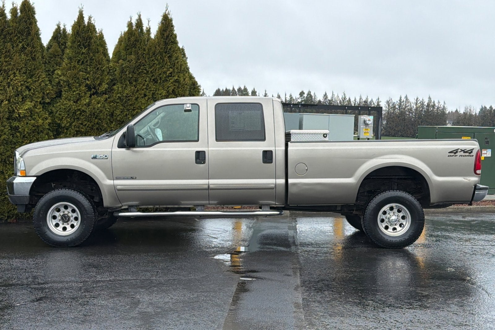 2002 Ford Super Duty F-350 SRW XL