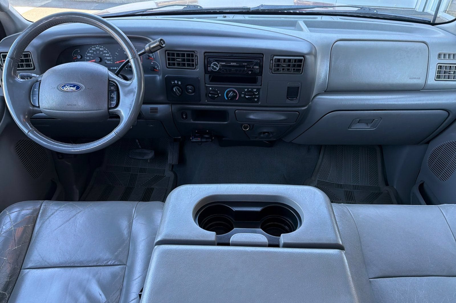 2003 Ford Super Duty F-350 SRW XL