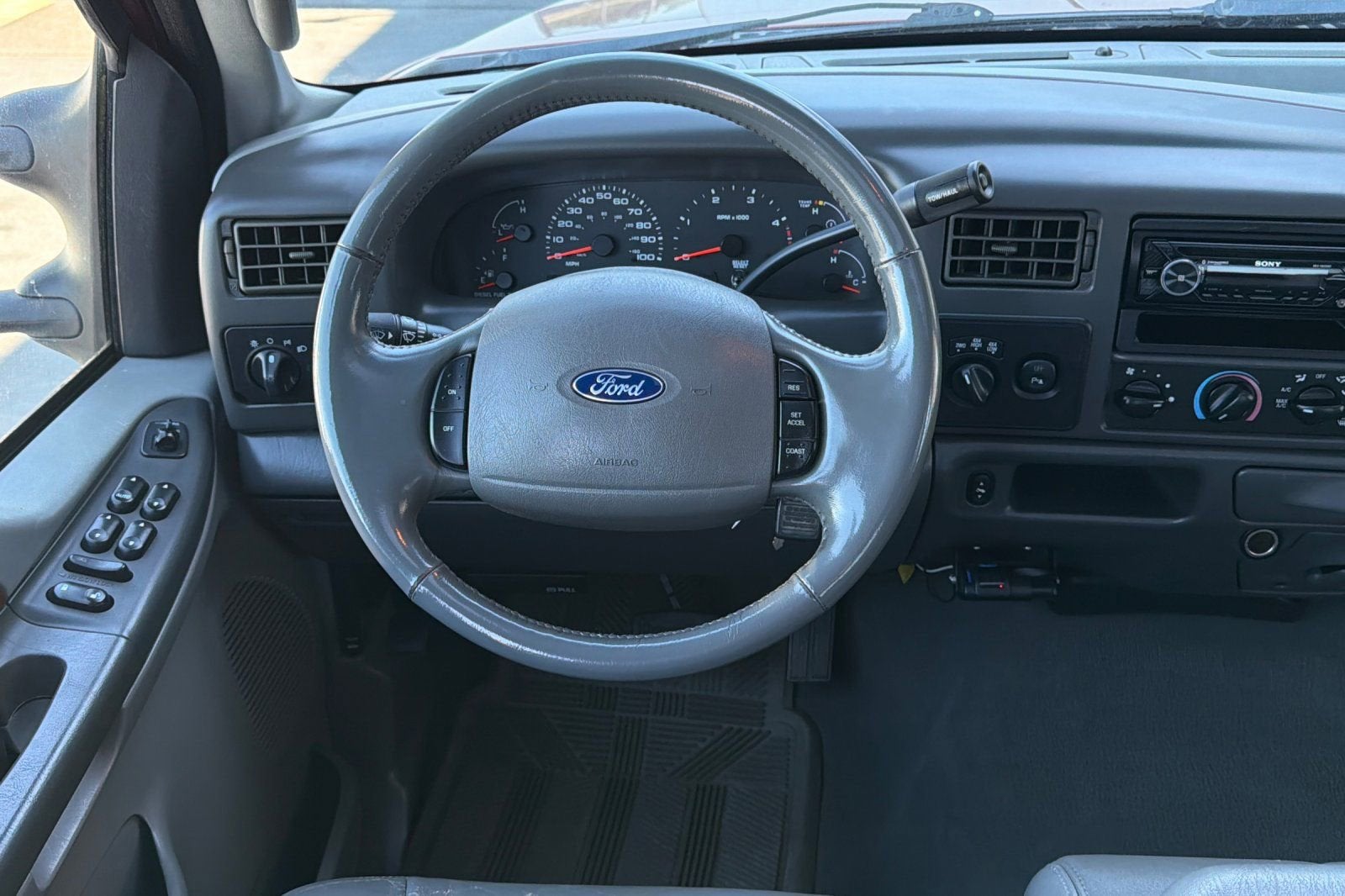 2003 Ford Super Duty F-350 SRW XL