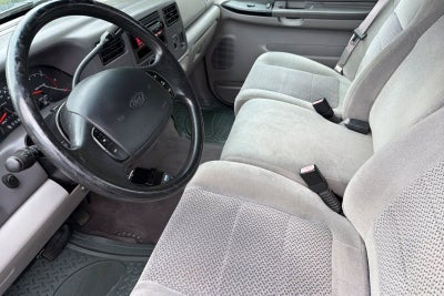 2001 Ford Super Duty F-350 SRW XL