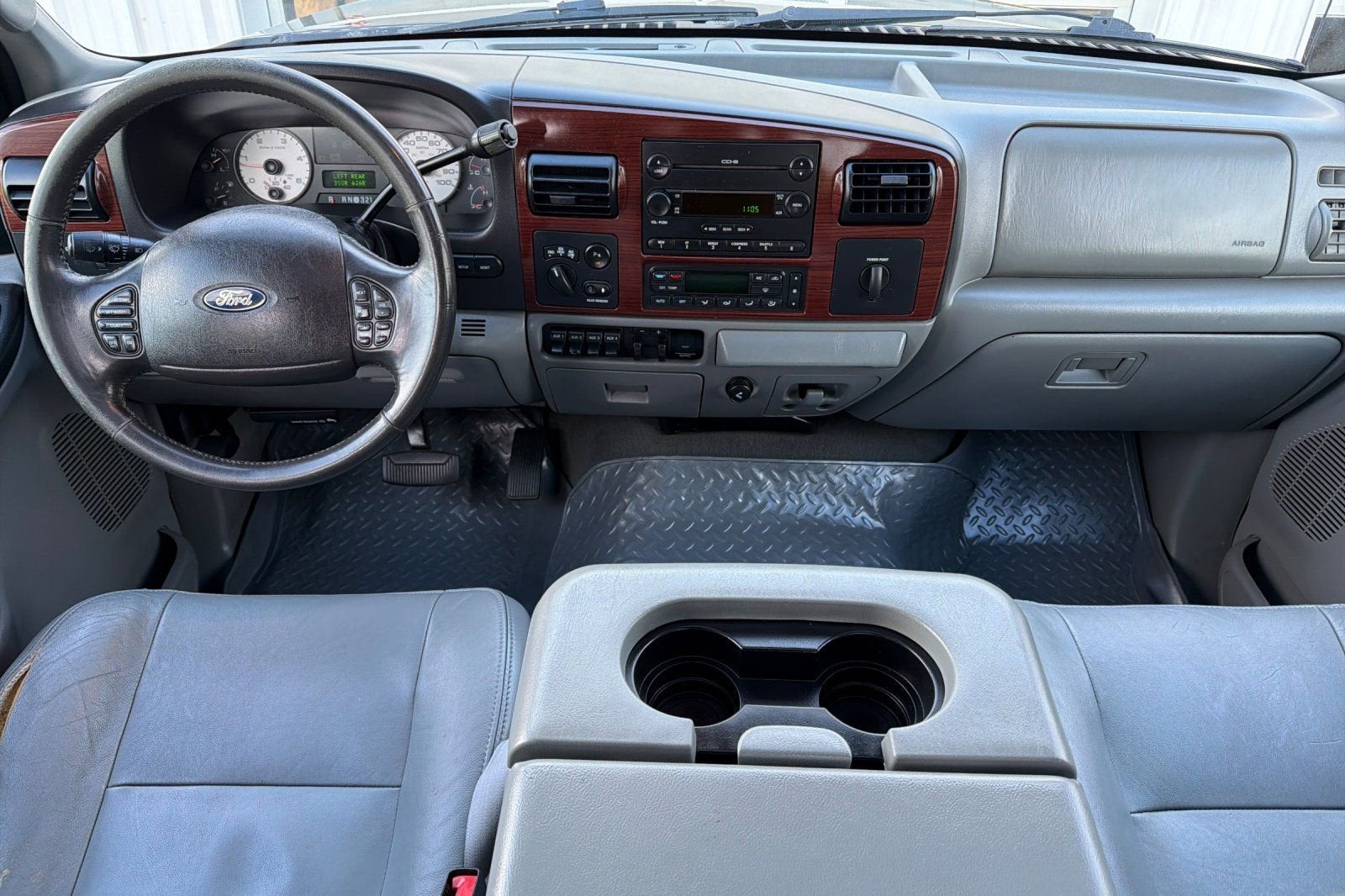 2005 Ford Super Duty F-350 SRW XL