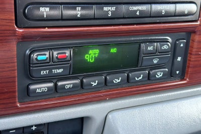 2005 Ford Super Duty F-350 SRW XL