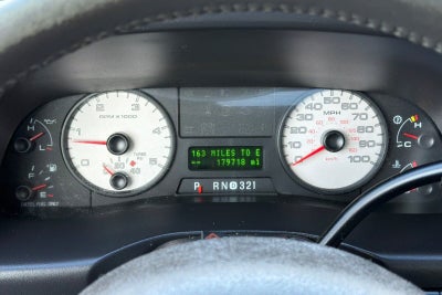 2005 Ford Super Duty F-350 SRW XL