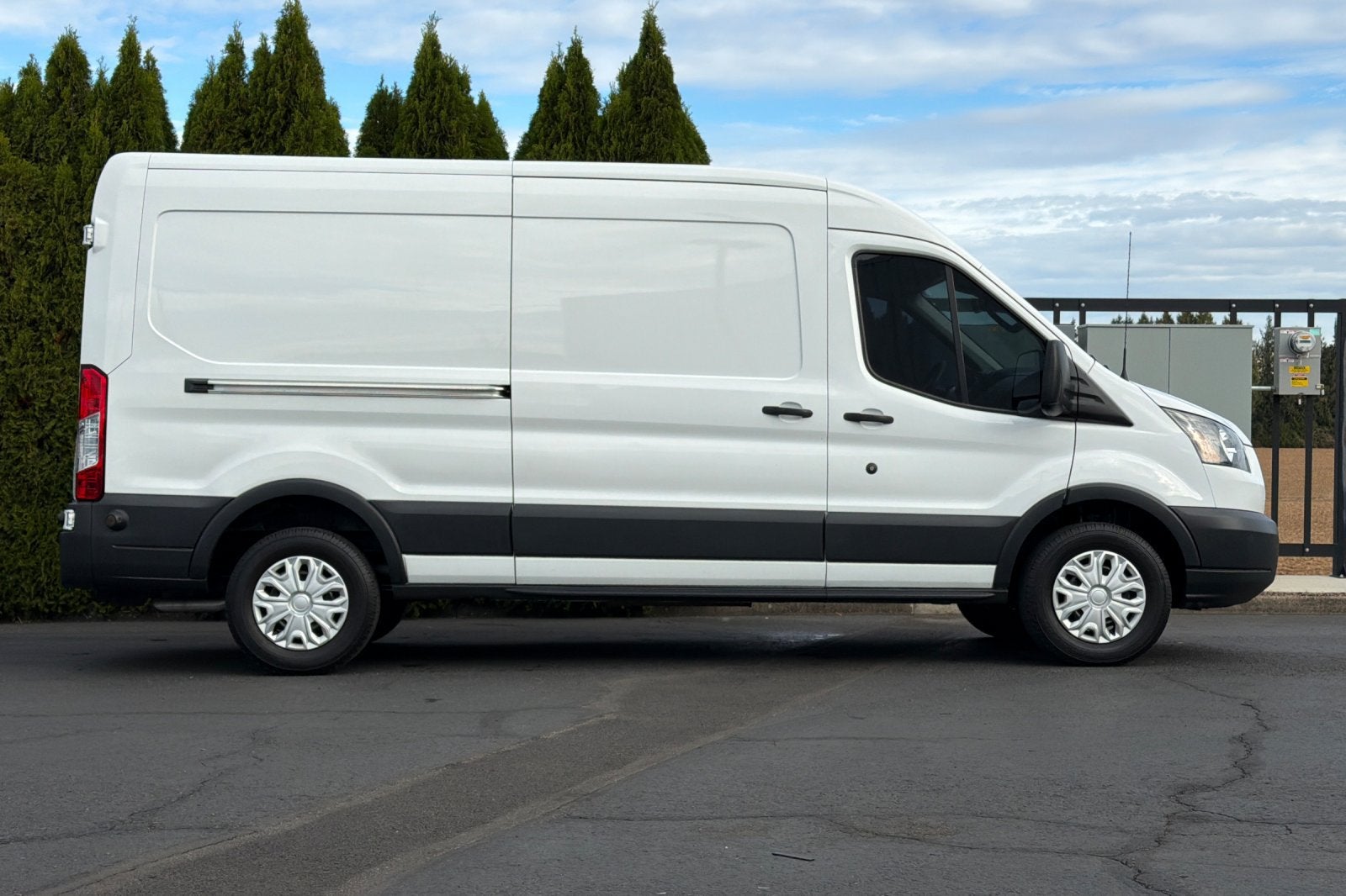 2018 Ford Transit Van T-250 148 MD RF S