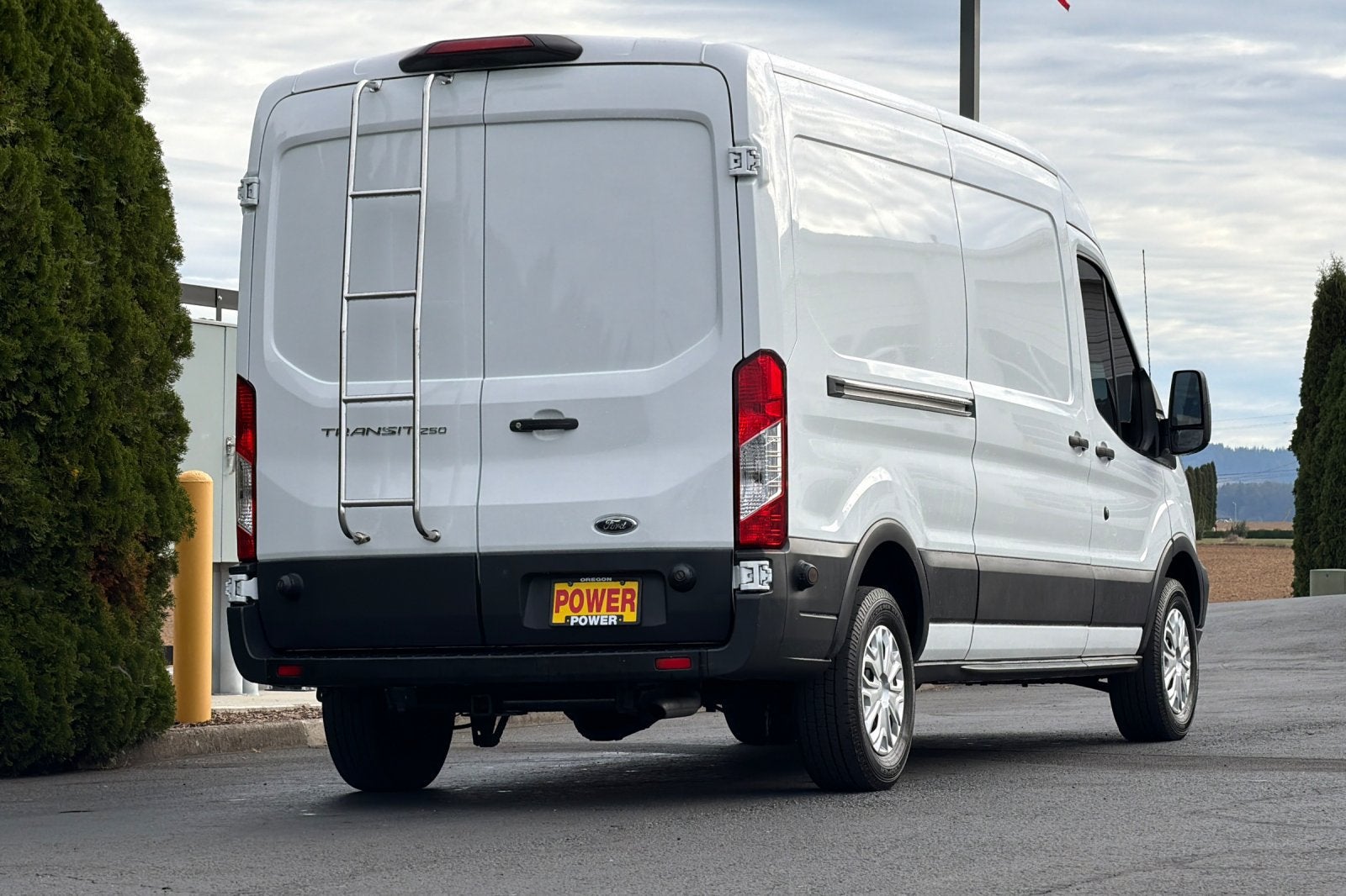 2018 Ford Transit Van T-250 148 MD RF S
