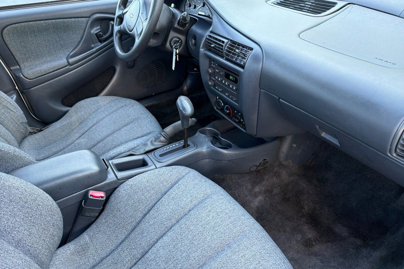 2004 Chevrolet Cavalier Base