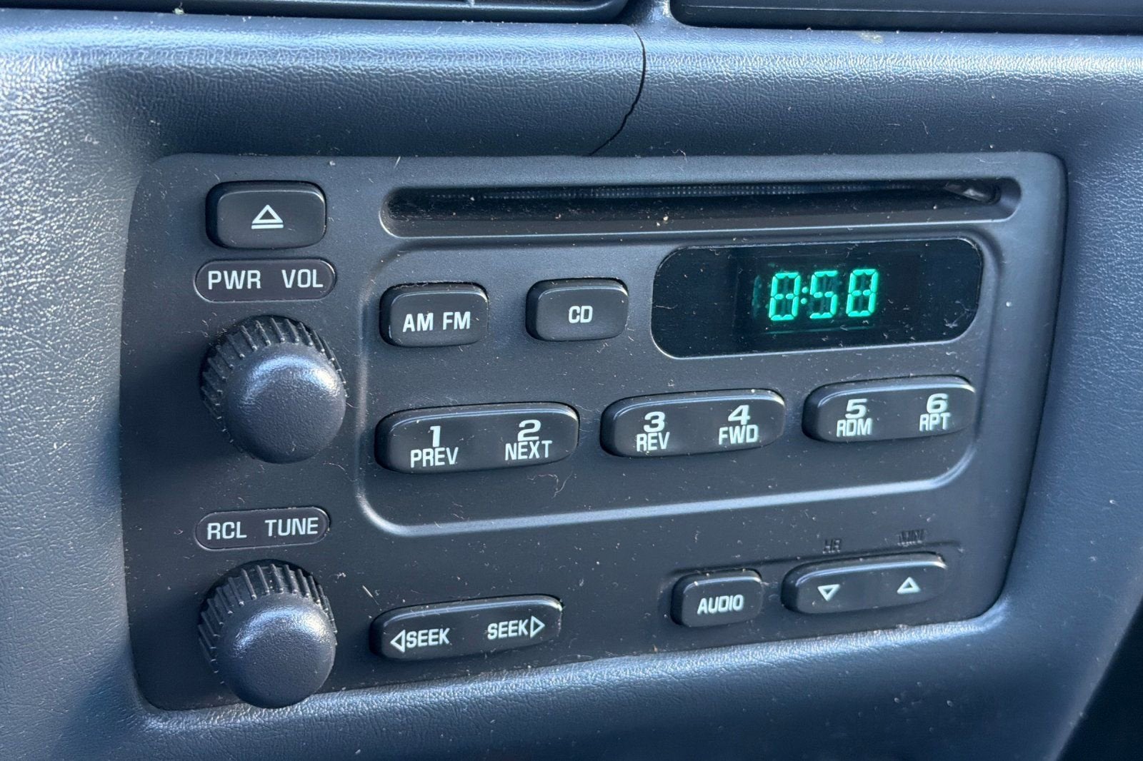 2004 Chevrolet Cavalier Base
