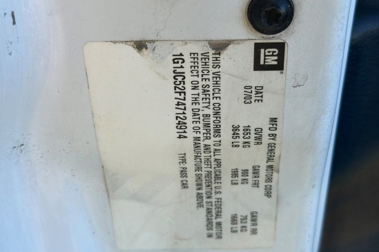 2004 Chevrolet Cavalier Base
