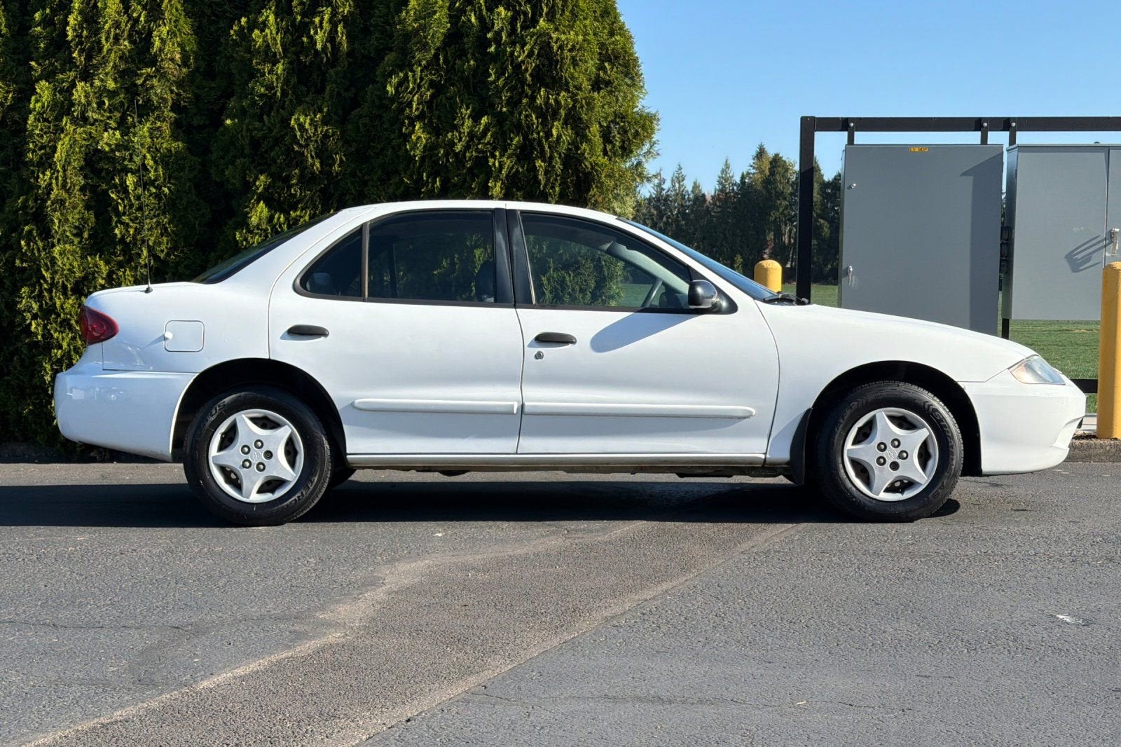 2004 Chevrolet Cavalier Base