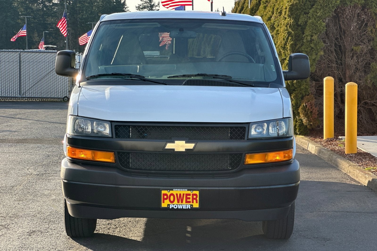 2023 Chevrolet Express Passenger 3500 1LS