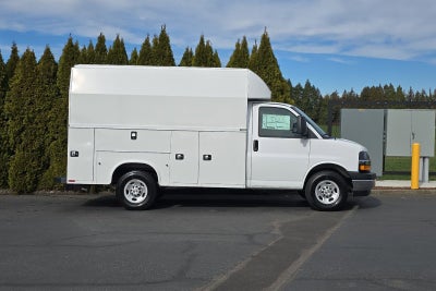 2025 Chevrolet Express Cutaway 3500 1WT