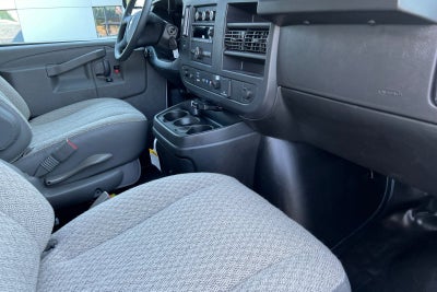 2025 Chevrolet Express Cutaway 3500 1WT