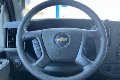 2025 Chevrolet Express Cutaway 3500 1WT