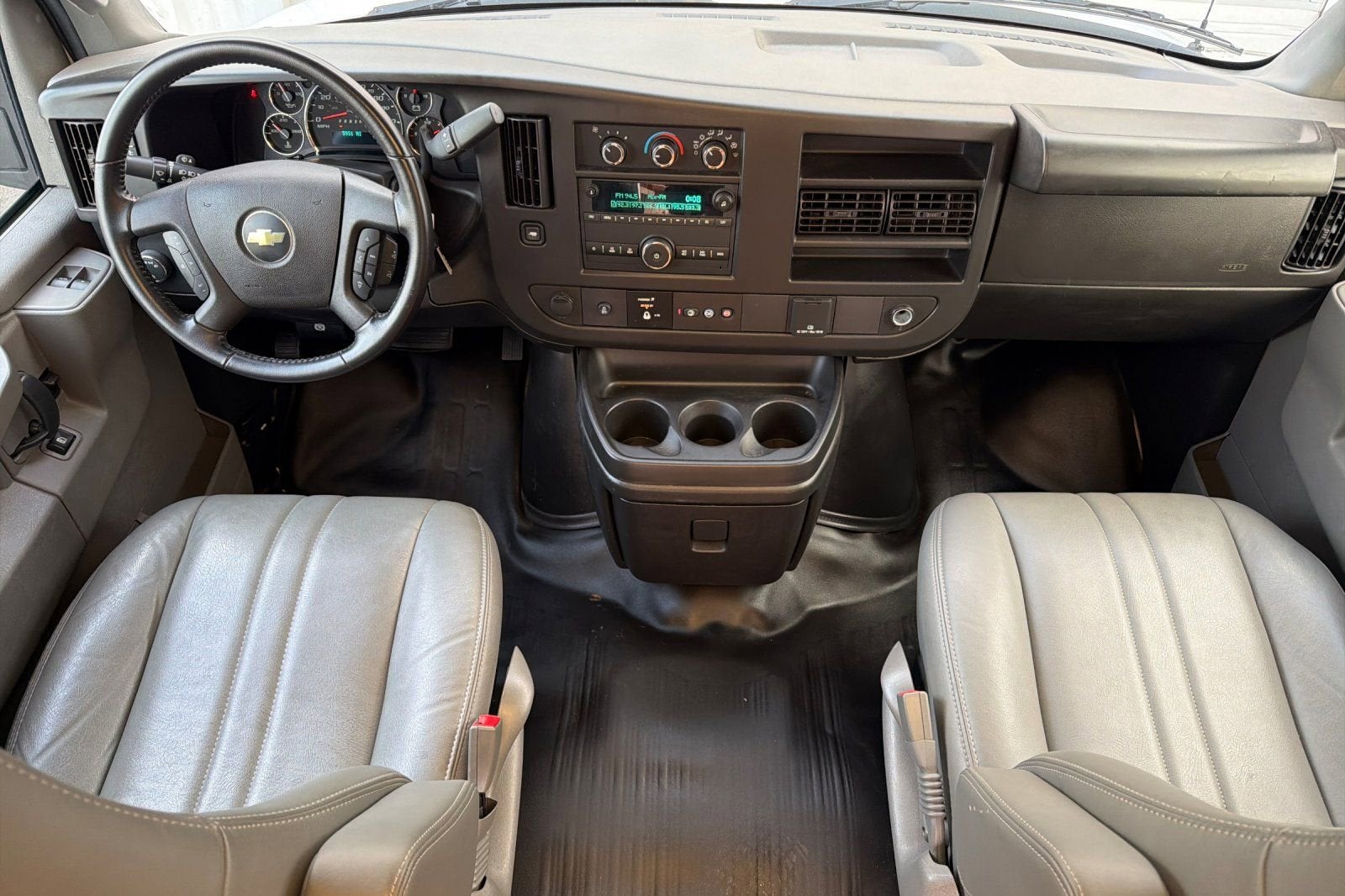 2023 Chevrolet Express Cutaway 3500 1WT