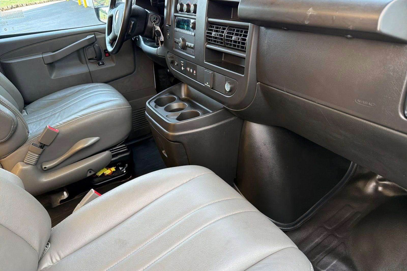 2023 Chevrolet Express Cutaway 3500 1WT