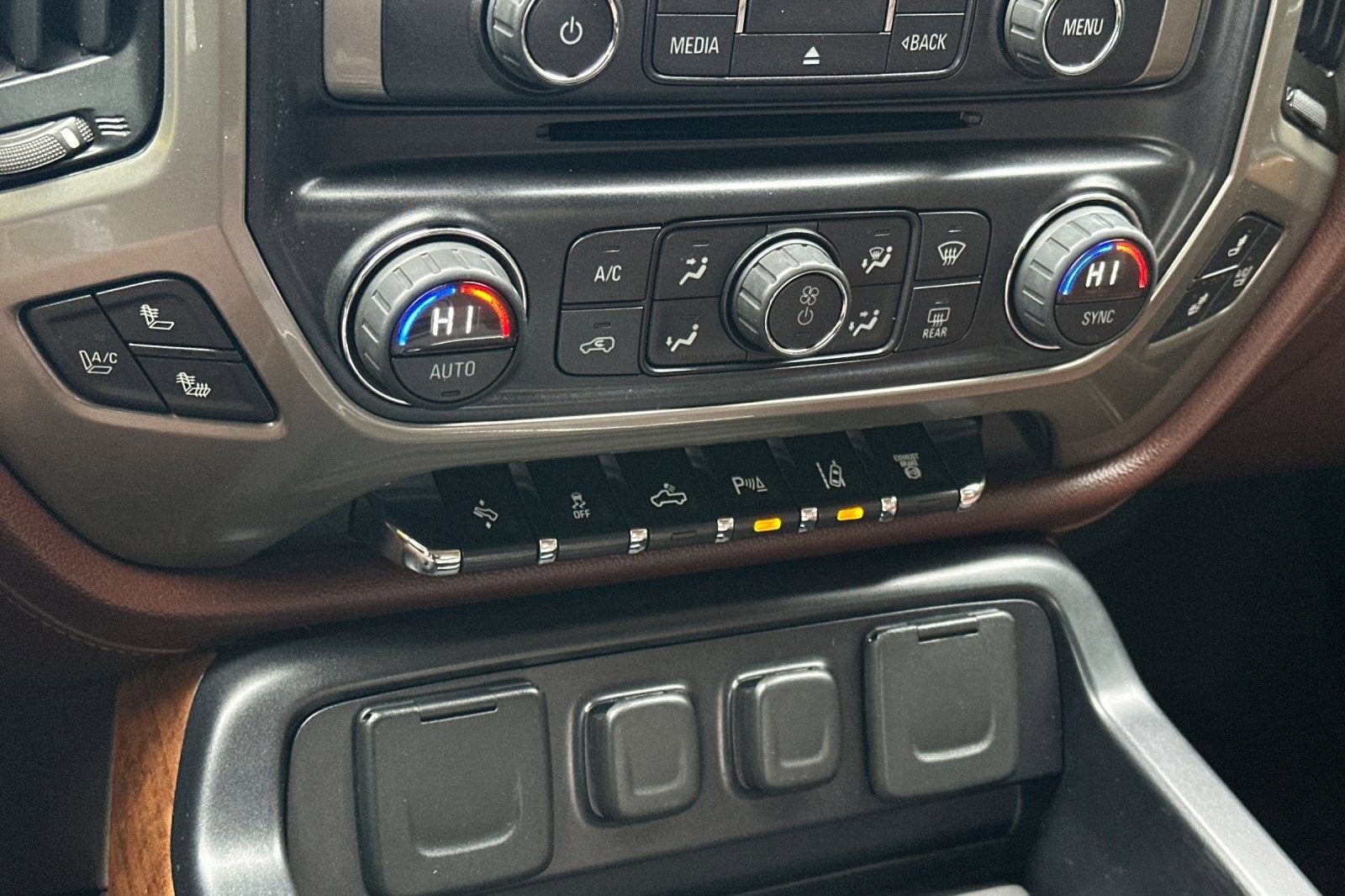 2015 Chevrolet Silverado 3500 HD High Country