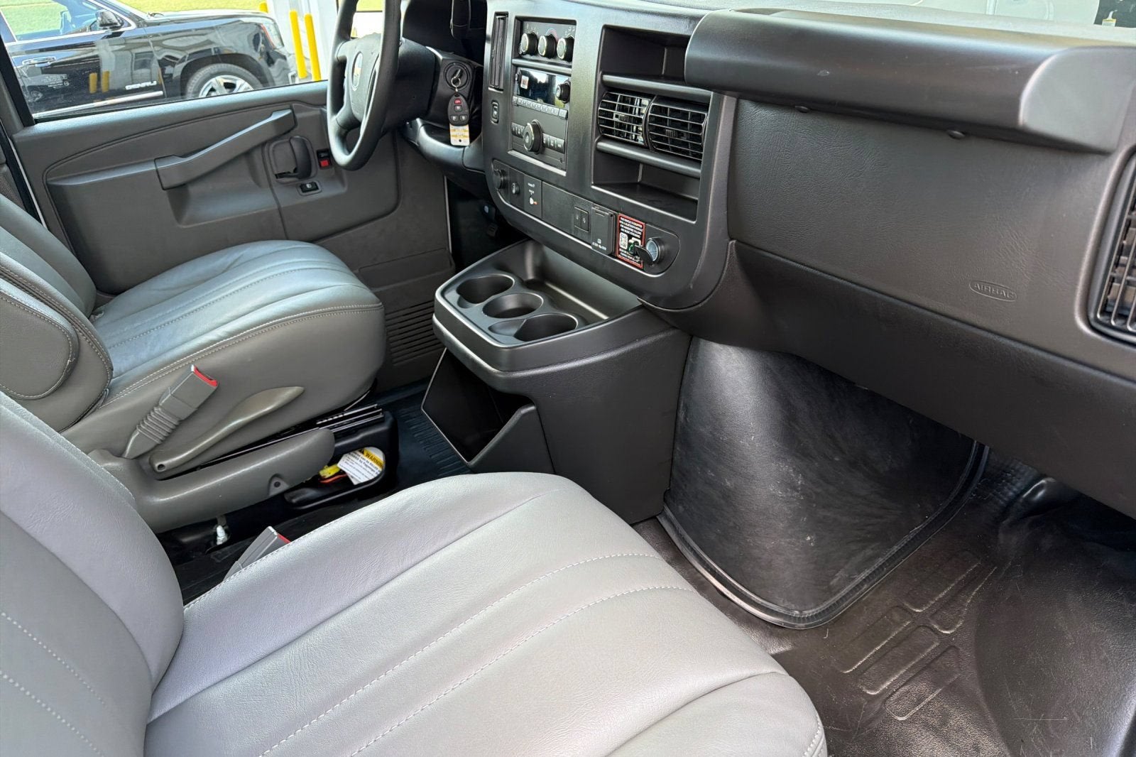 2026 Chevrolet Express Cargo 1WT