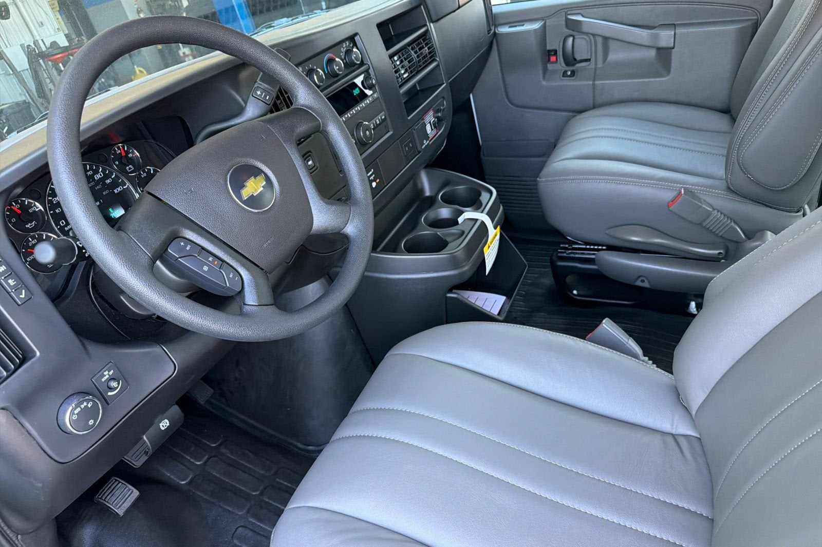2026 Chevrolet Express Cargo 1WT