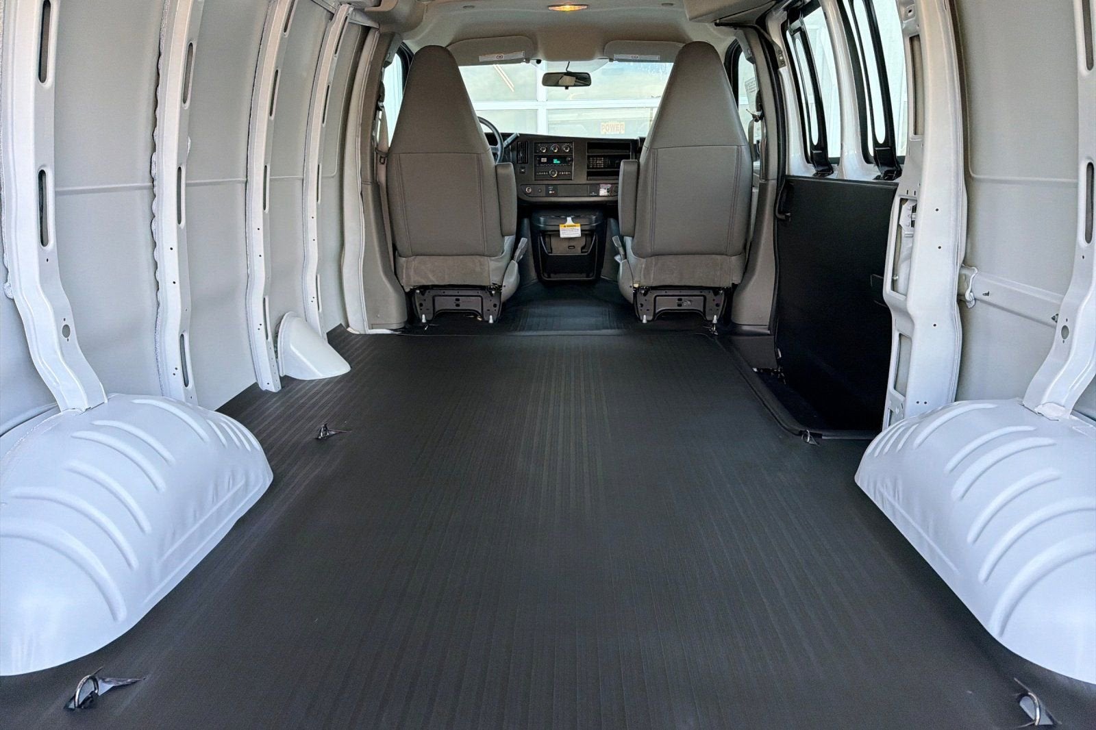 2026 Chevrolet Express Cargo 1WT