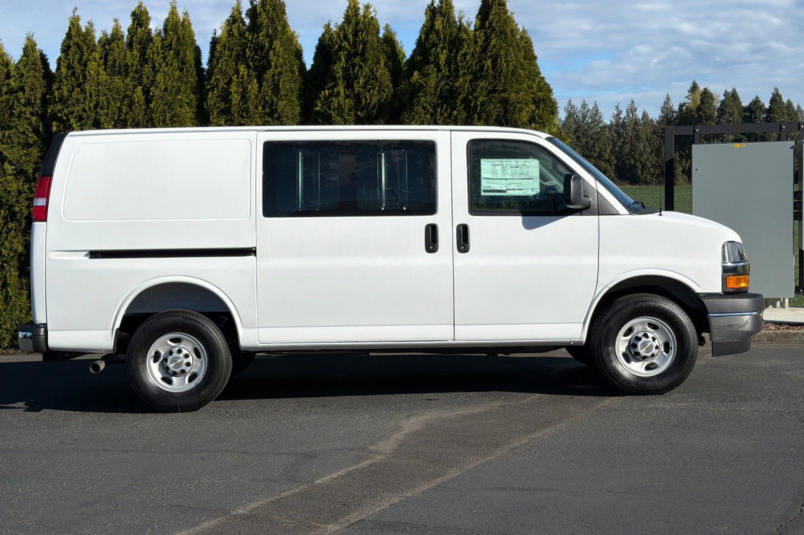 2026 Chevrolet Express Cargo 1WT
