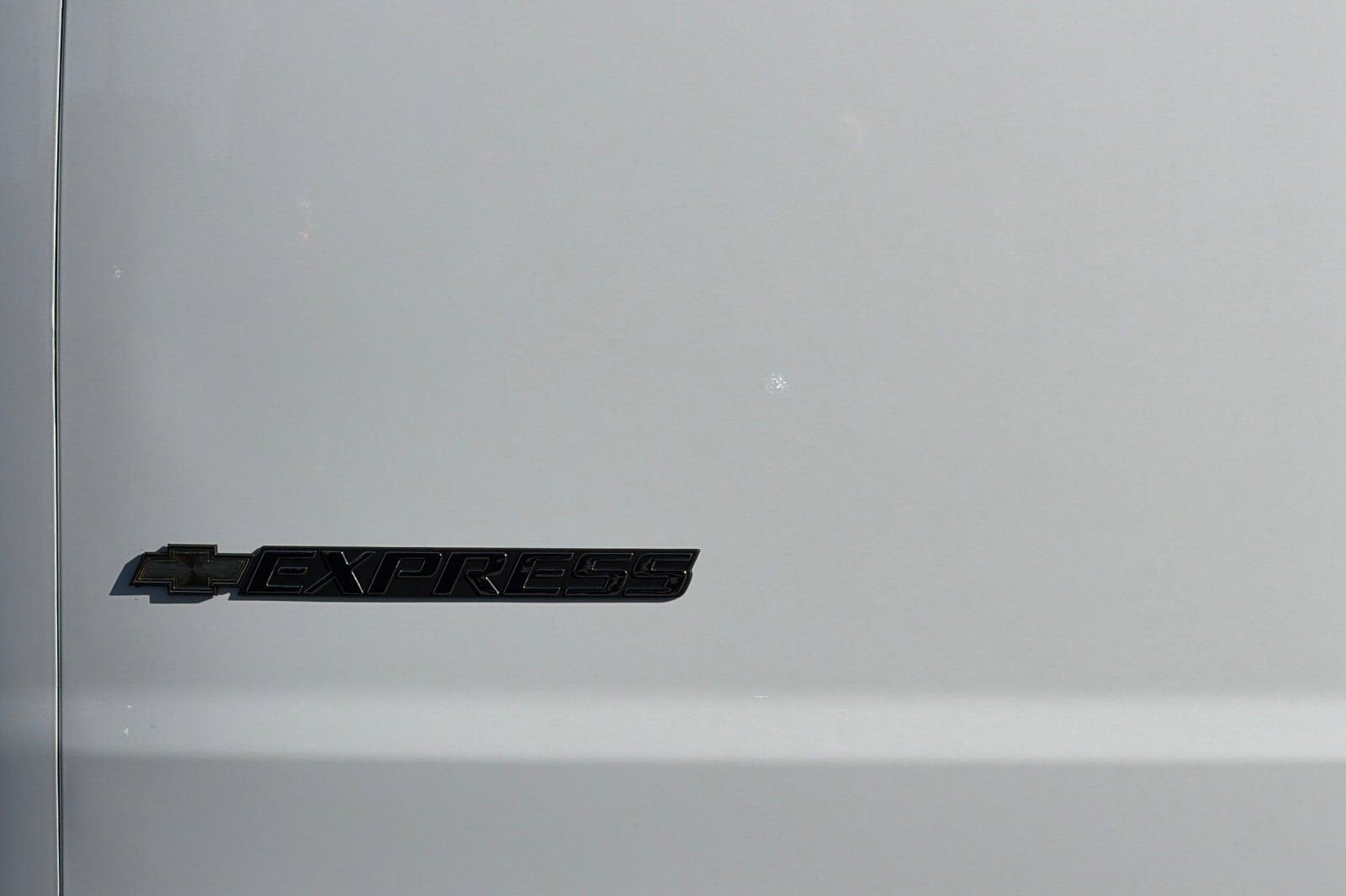 2026 Chevrolet Express Cargo 1WT