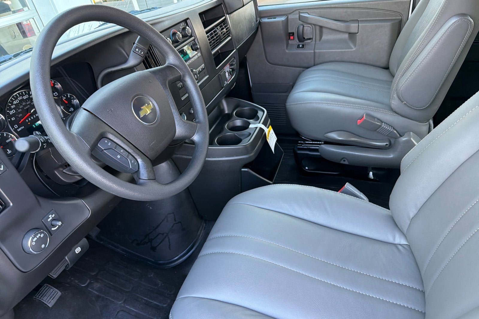 2026 Chevrolet Express Cargo 1WT