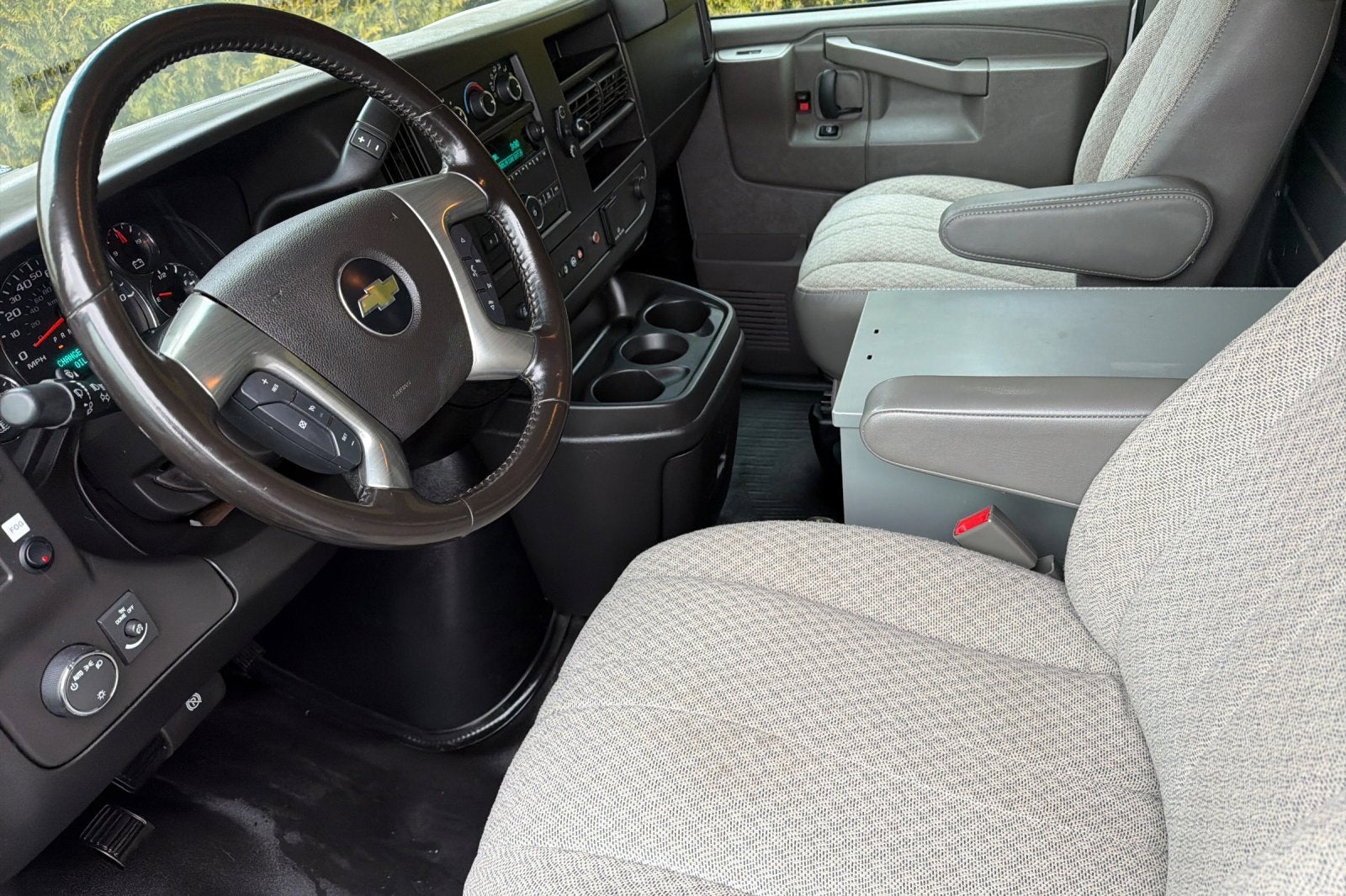 2017 Chevrolet Express Cargo 2500 2500 RWD 135"