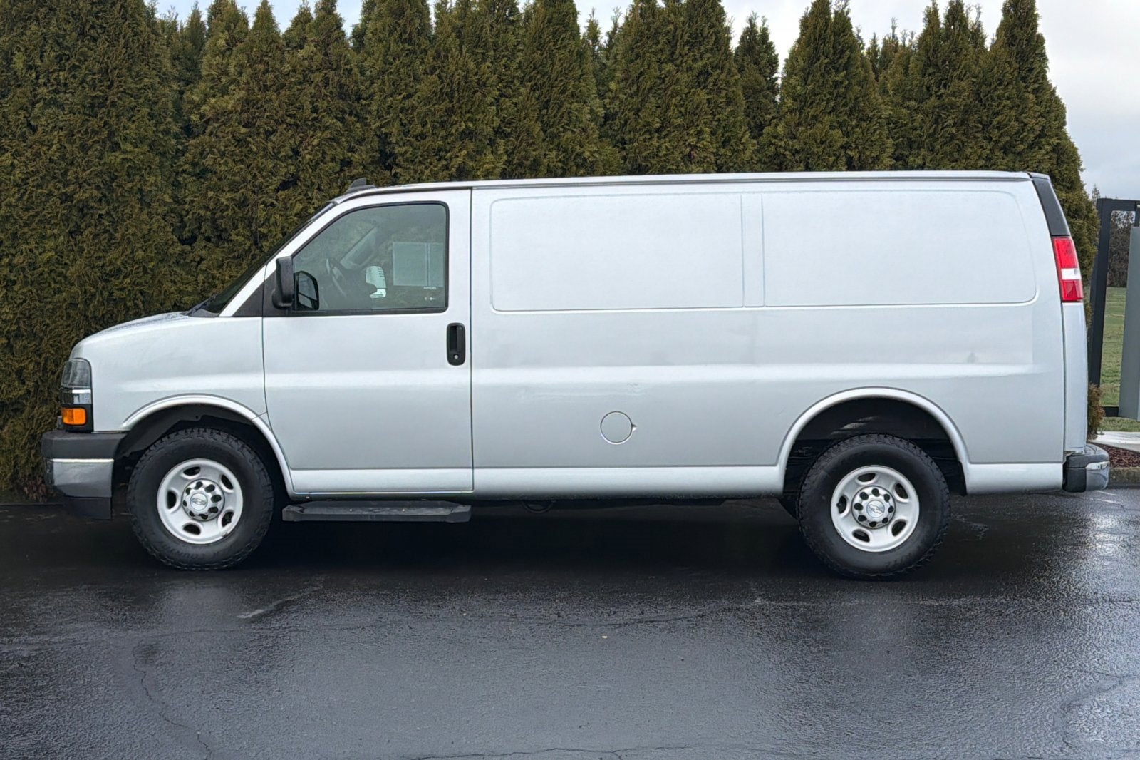 2017 Chevrolet Express Cargo 2500 2500 RWD 135"
