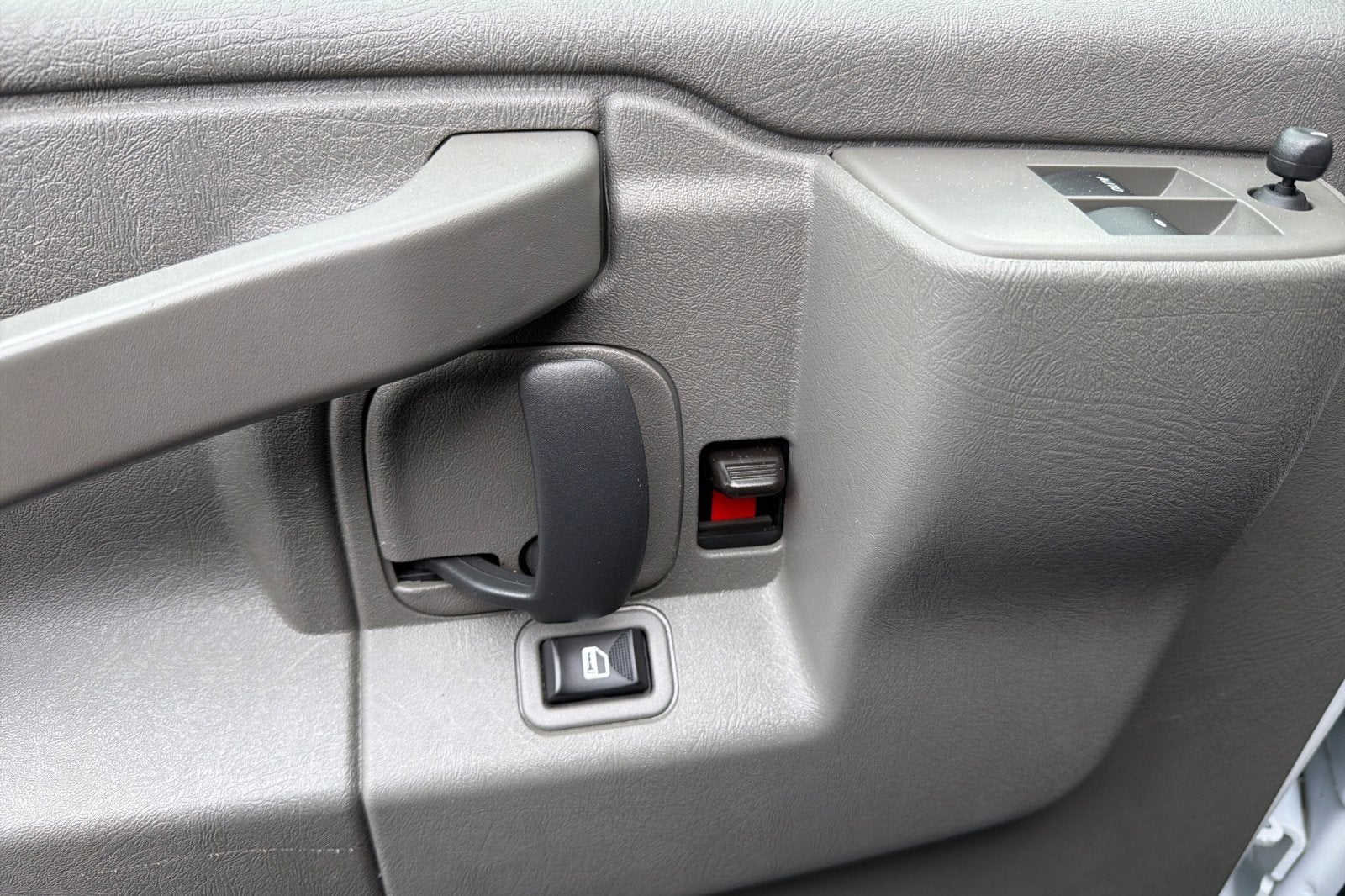 2024 Chevrolet Express Cargo 2500 WT