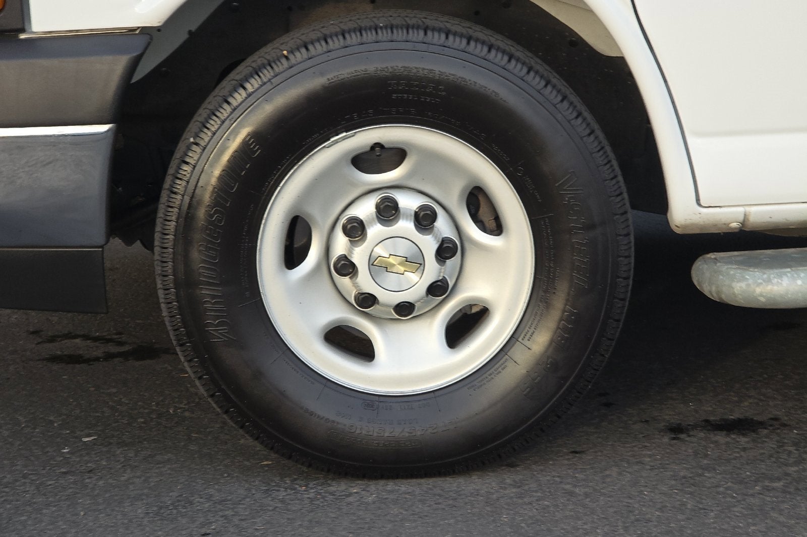 2024 Chevrolet Express Cargo 2500 WT