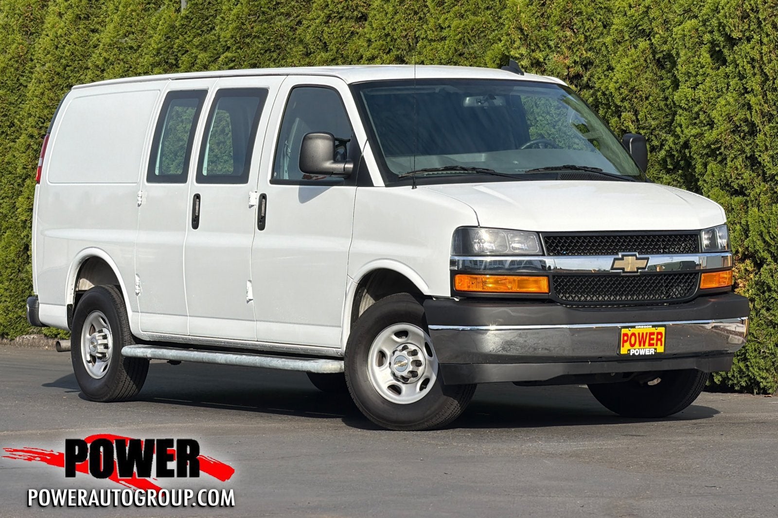 2025 Chevrolet Express Cargo WT
