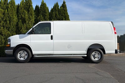 2025 Chevrolet Express Cargo WT