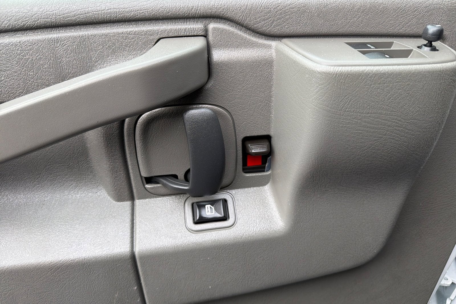 2024 Chevrolet Express Cargo 2500 WT