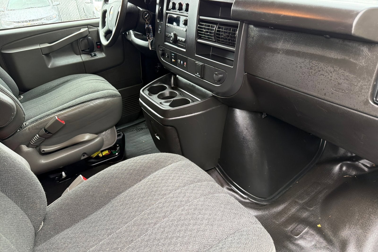 2024 Chevrolet Express Cargo 2500 WT