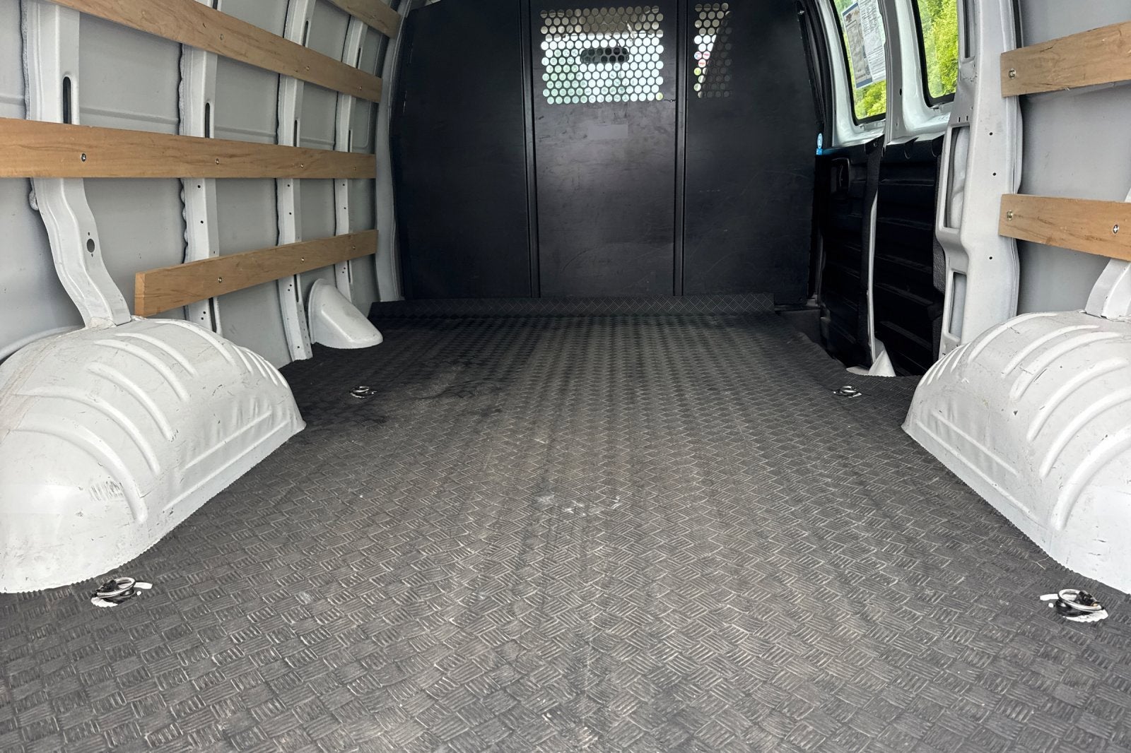 2024 Chevrolet Express Cargo 2500 WT