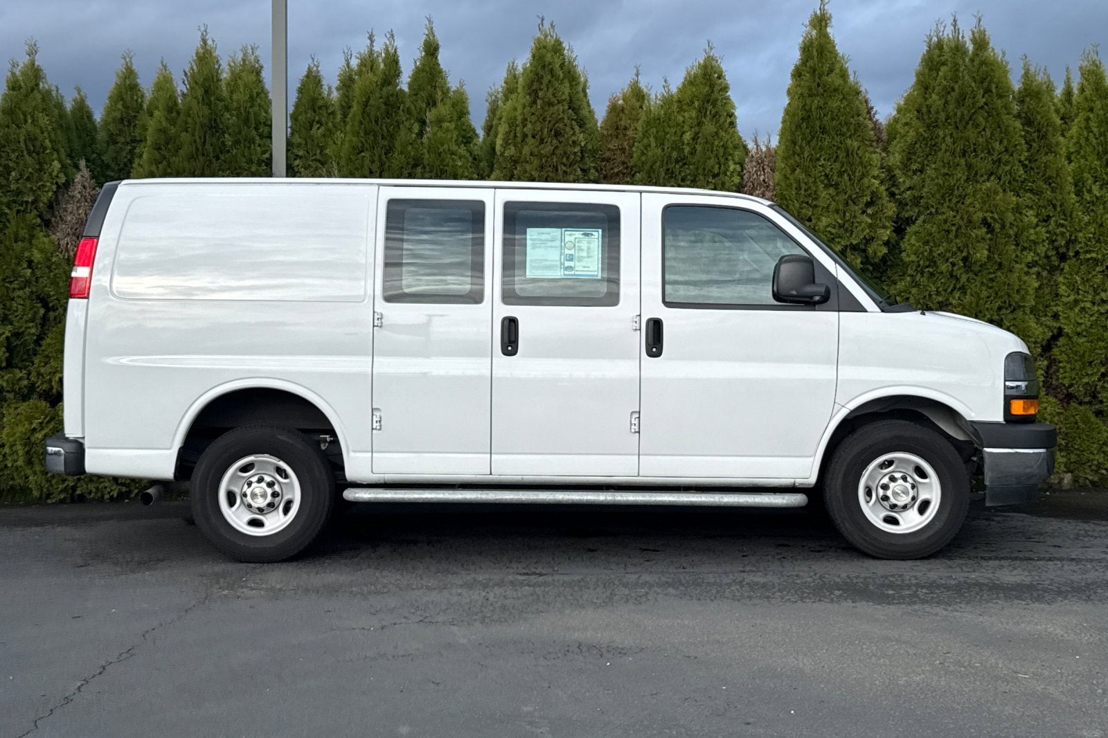 2024 Chevrolet Express Cargo 2500 WT